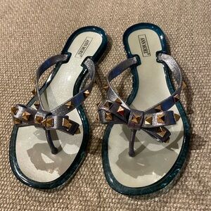 Ann More studded flip flops, sparkly gray bow with blue bottoms, size 41